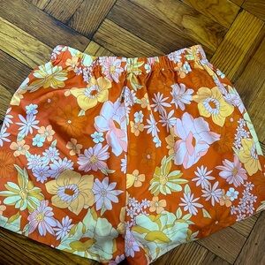 Romwe orange floral shorts size: L